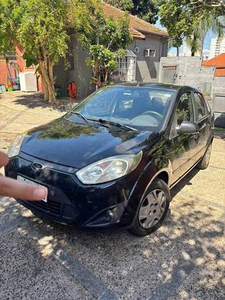 FORD FIESTA 1.6 ROCAM SEDAN 8V FLEX 4P MANUAL
